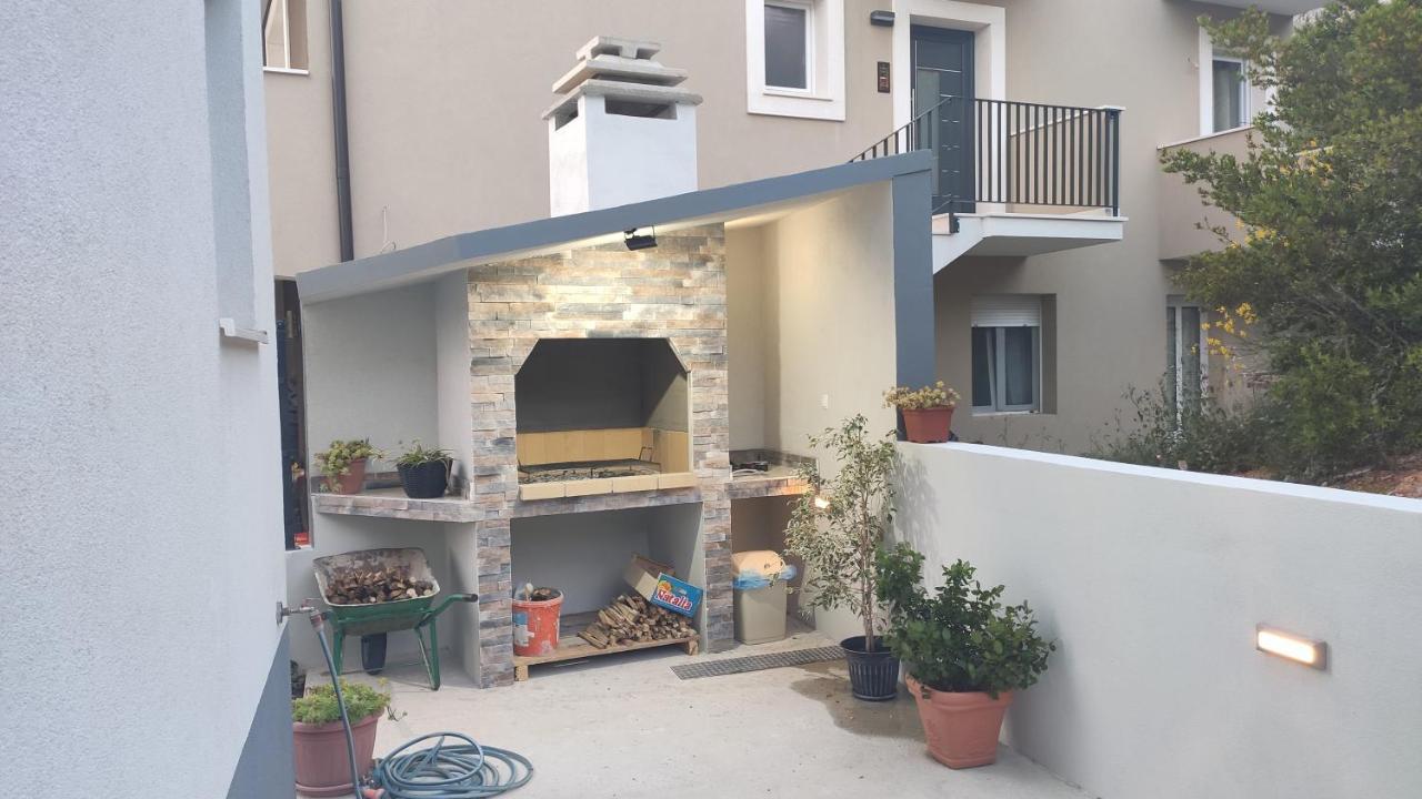Luxury Apartment Pape Baška Voda Buitenkant foto