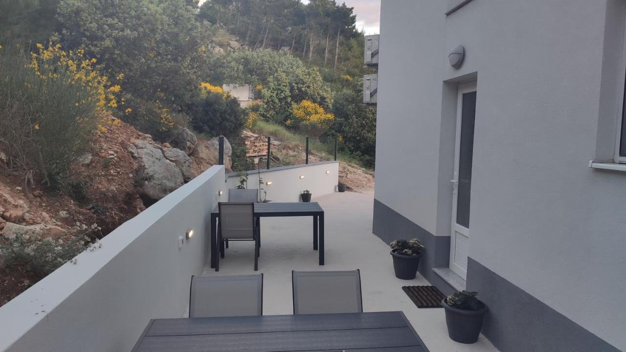 Luxury Apartment Pape Baška Voda Buitenkant foto
