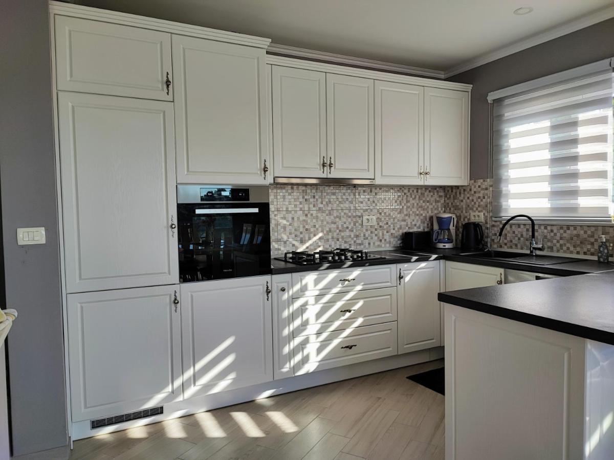 Luxury Apartment Pape Baška Voda Buitenkant foto